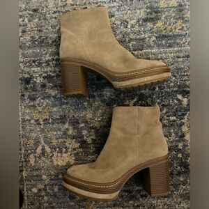 Steve Madden Shaniya Boots Size 9.5